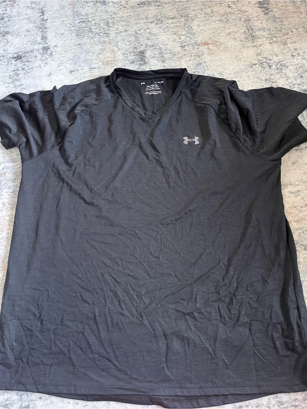 Under Armour Men’s Black V-Neck Training Tee